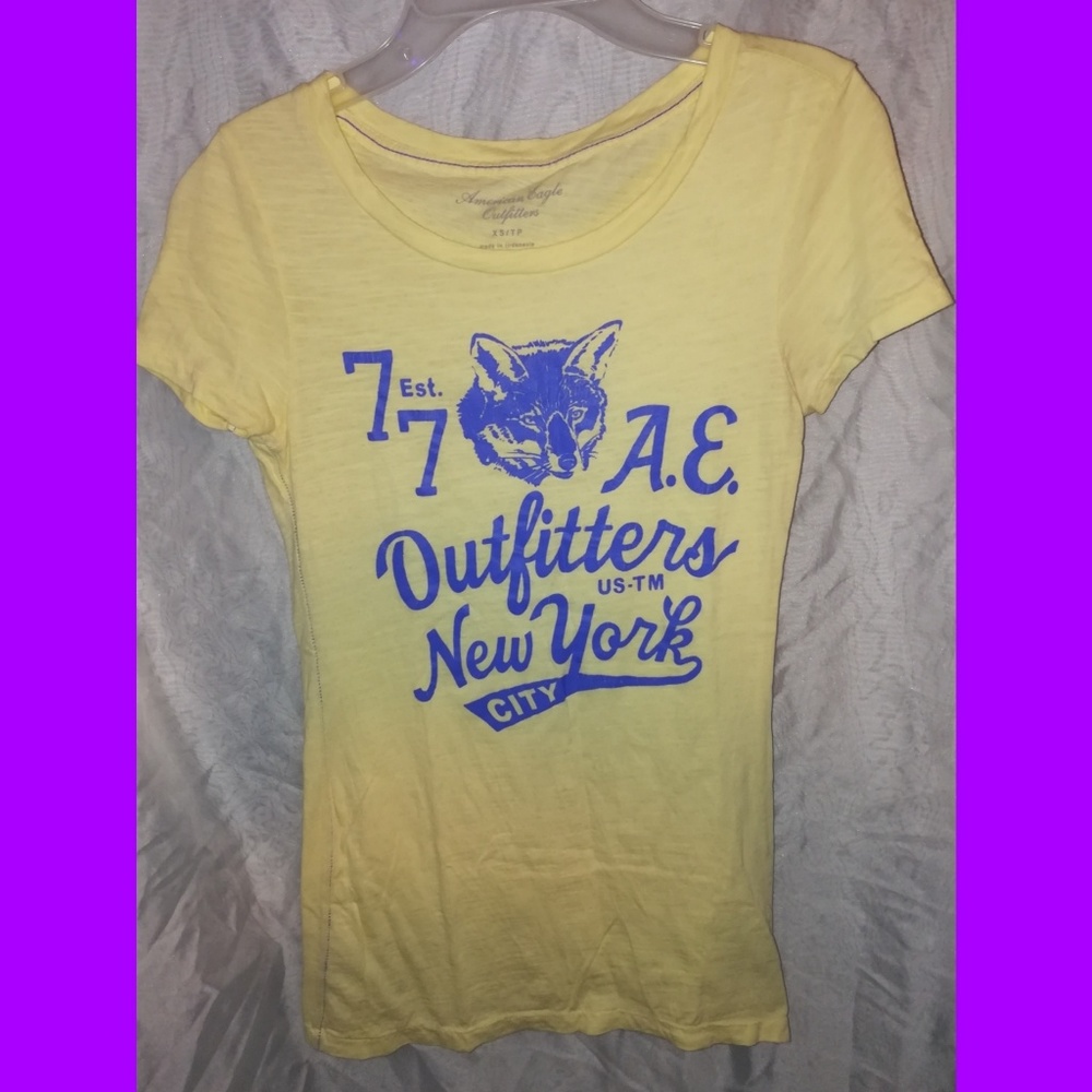 Juniors AE Outfitters T-Shirt - Sz XS